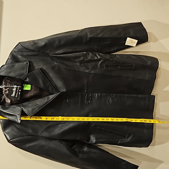 LADIES LEATHER JACKET - Picture 4 of 4
